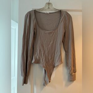 Beige ribbed bodysuit